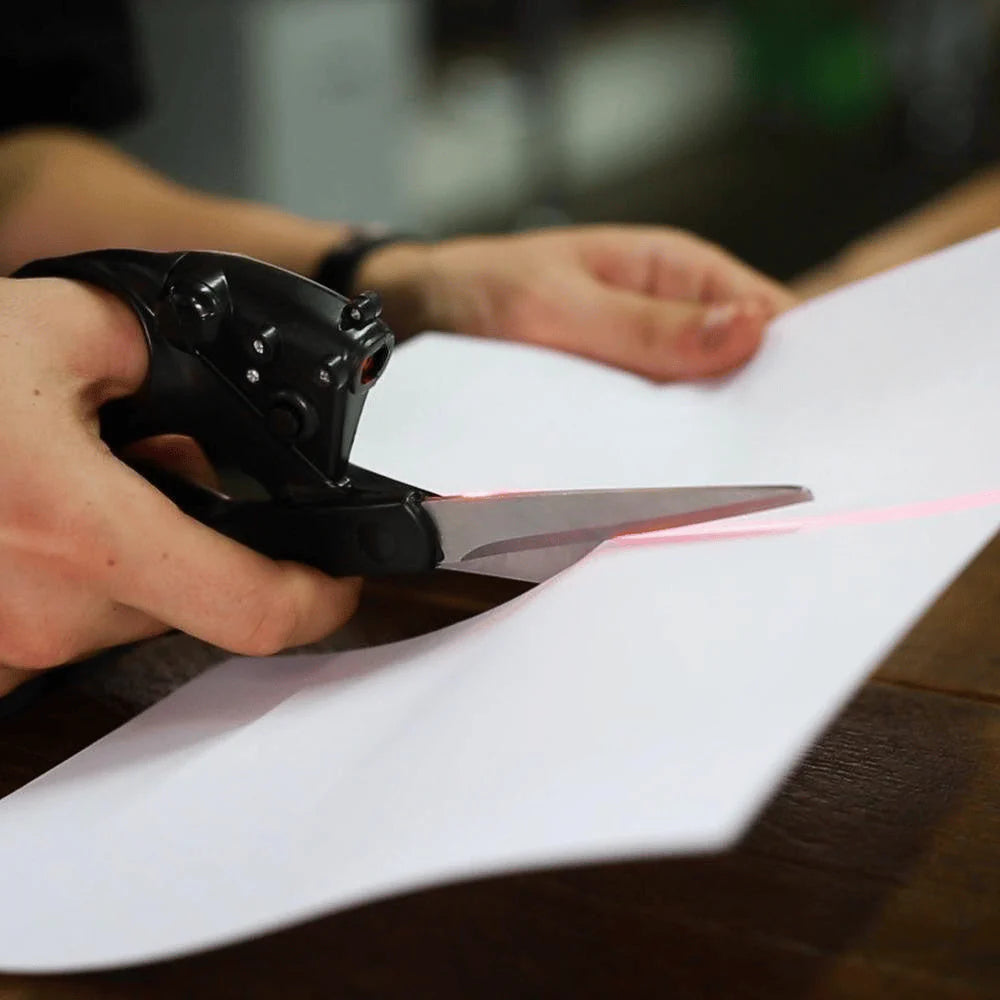 Ciseaux professionnels guidés par laser